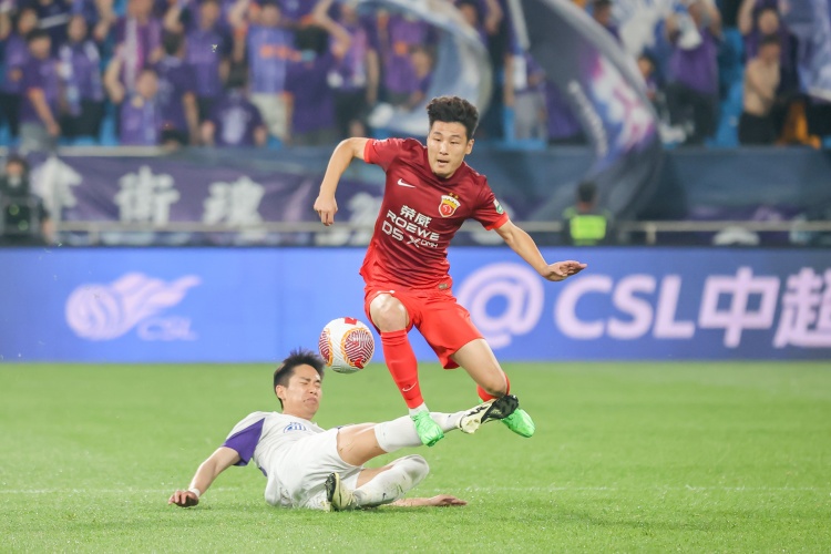 武磊符合蘇超參賽條件，但不可以把“有資格”和“有望”混為一談