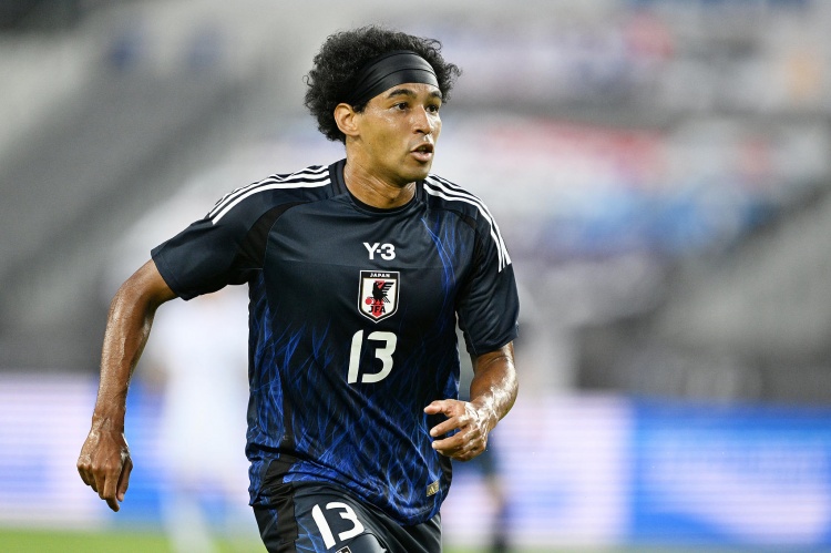 3場(chǎng)5球，30歲日本混血前鋒杰梅恩-良當(dāng)選本次東亞杯MVP&金靴