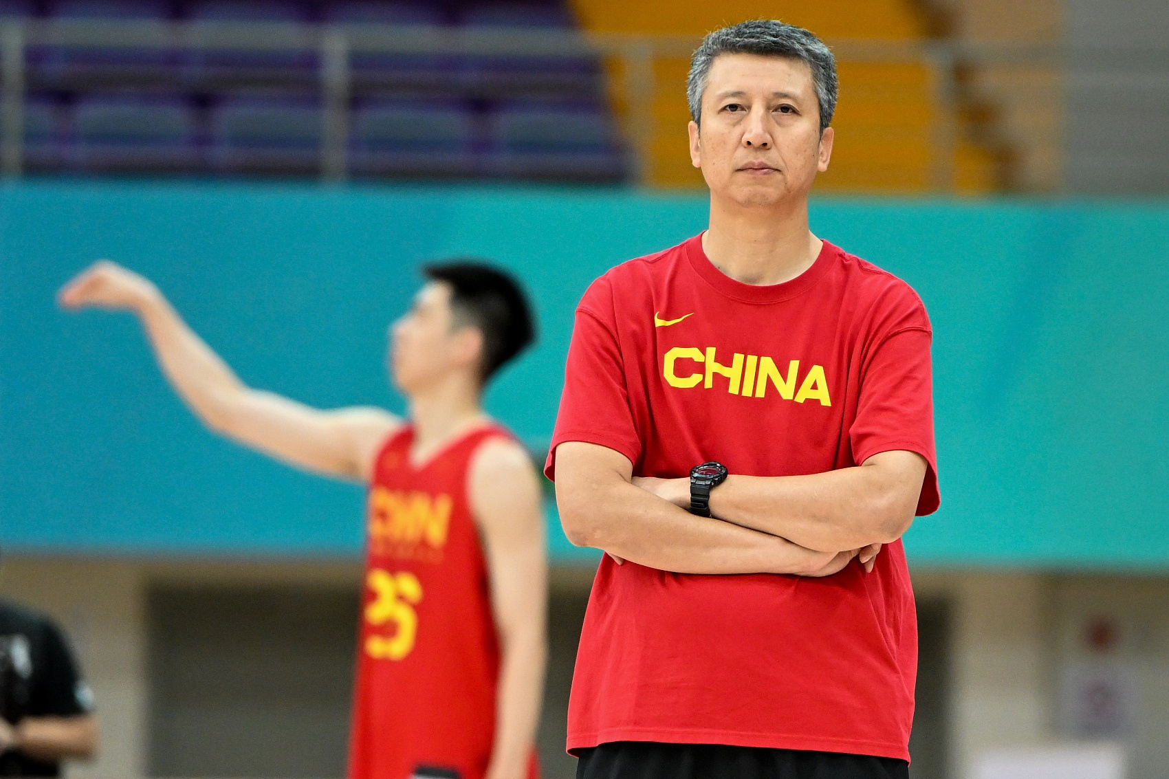 媒體人：中國男籃后衛(wèi)角色轉(zhuǎn)換慢 打定點還是打擋拆老要糾結(jié)半天