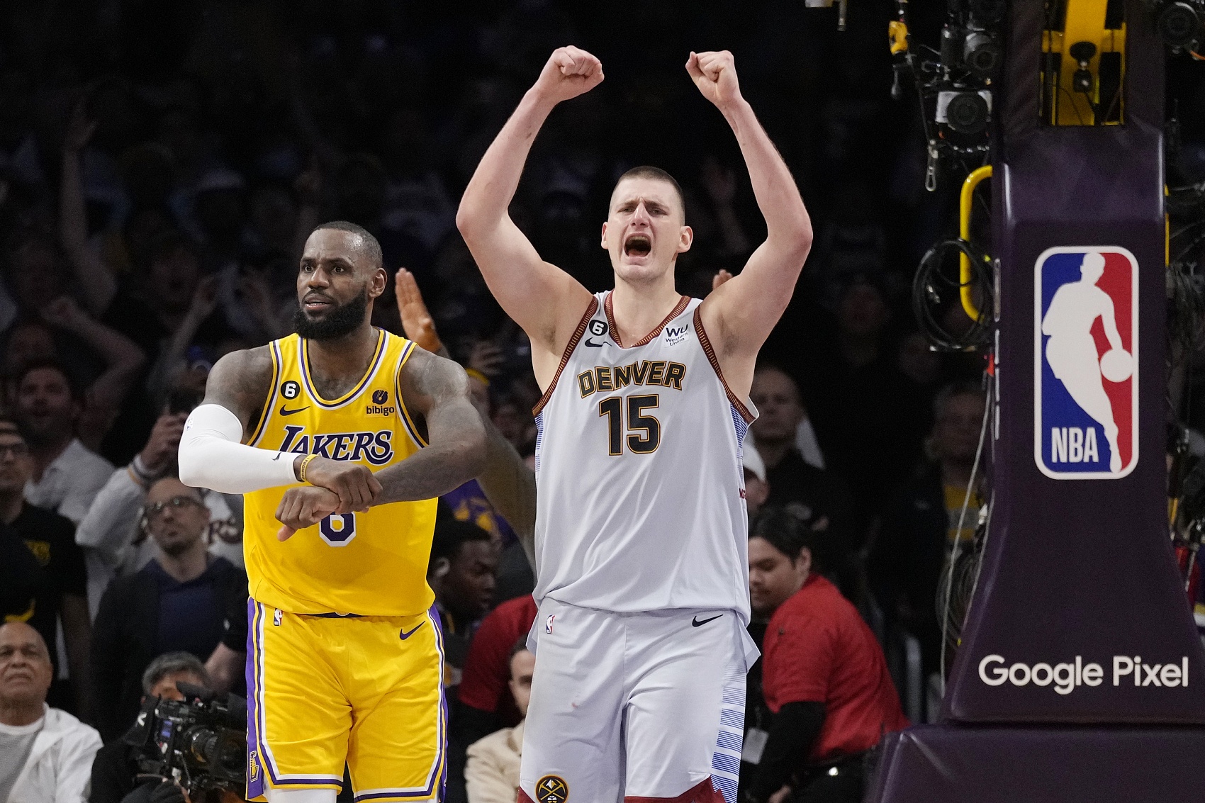 夸梅-布朗：詹姆斯小心別被NBA抓到把柄 約基奇也再拿不到MVP了