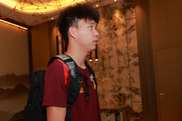 北青：U22國足需多進球避免丟球，向余望、王鈺棟大概率主力出戰(zhàn)